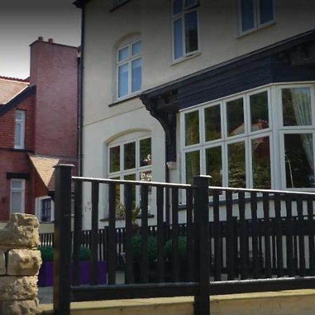 Space Boutique B&B - With Free Private Car Park Llandudno Luaran gambar